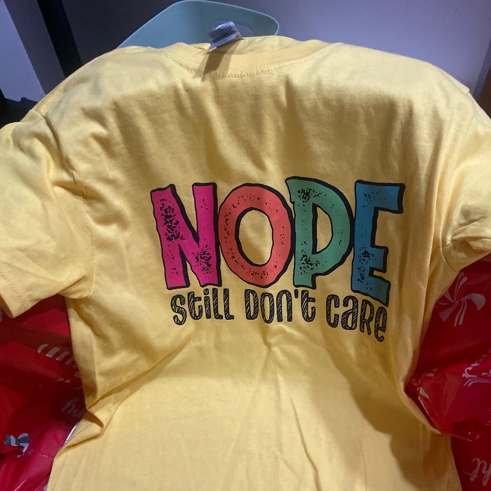 NWOT unisex tee